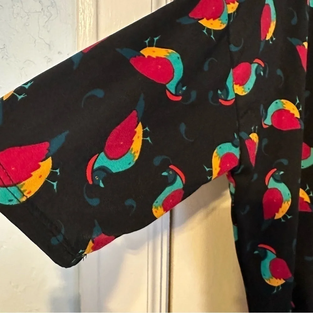 Lularoe Irma Tunic Top Quail Rainbow Bird Size M